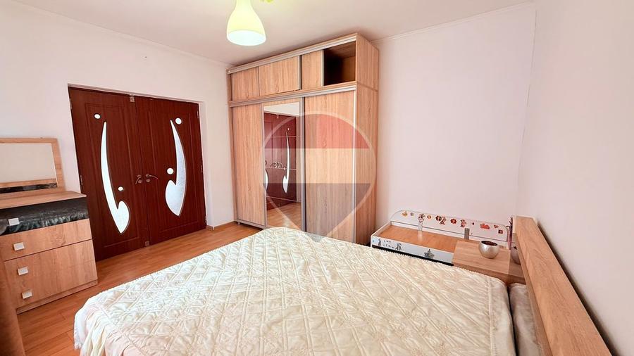 Casă de vânzare | 5 camere| Teren 428 mp | Voluntari, lângă Școala 1