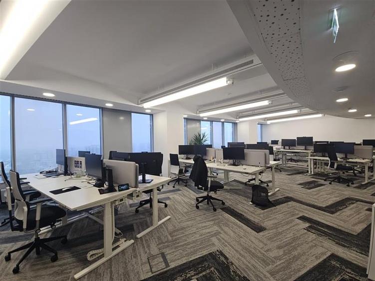 Inchiriere birouri - Sky Tower - 584 mp
