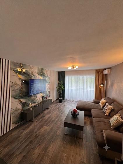 Apartament ultracentral-Bd. Unirii nr. 66