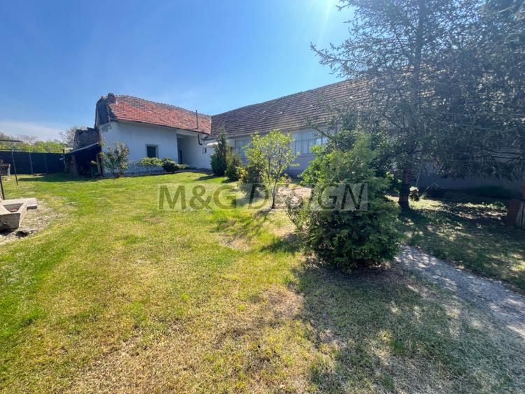 Casa 4 camere 2800mp teren