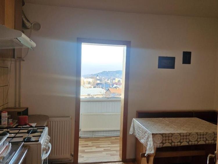 Apartament 2 camere, decomandat, loc. Siret