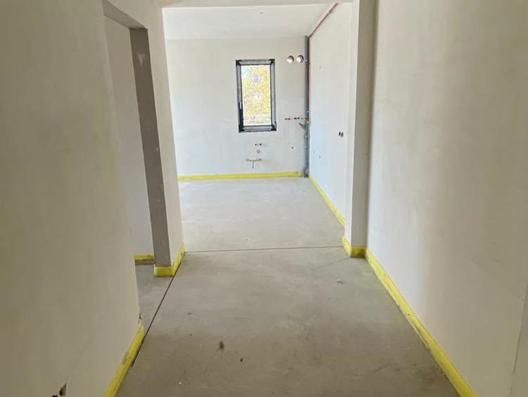 COMISON 0% Bloc Nou zona Republicii apartament 3 camere cu curte proprie