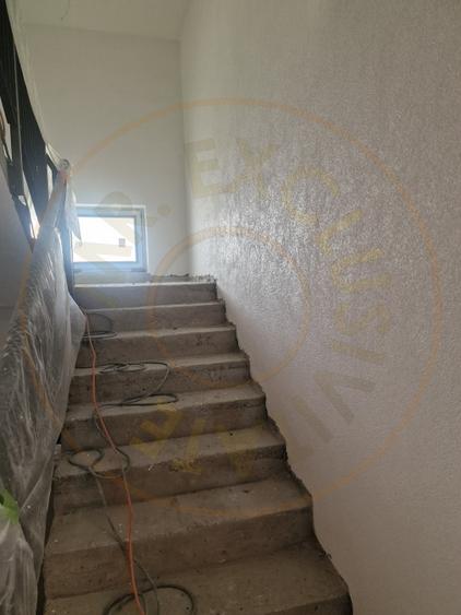 Apartament 3 camere, str Primăverii!