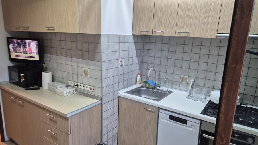 Închiriere apartament 3 camere – zona Brâncoveanu / Marie C