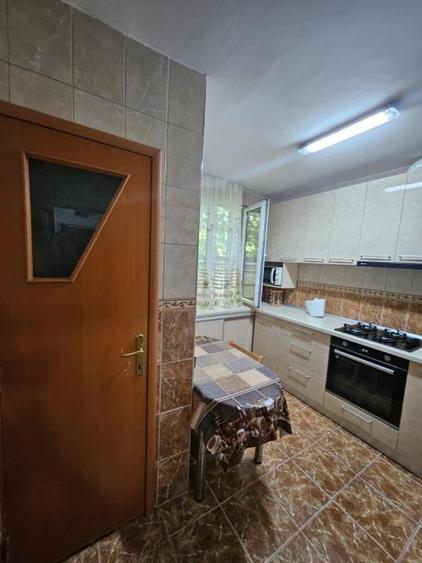 Apartament 2 camere decomandat de vânzare – Șoseaua Giurgi