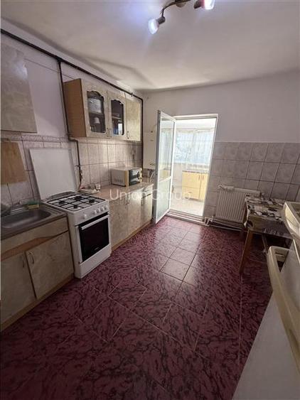 Apartament 2 Camere Decomandat, zona Eden - 4