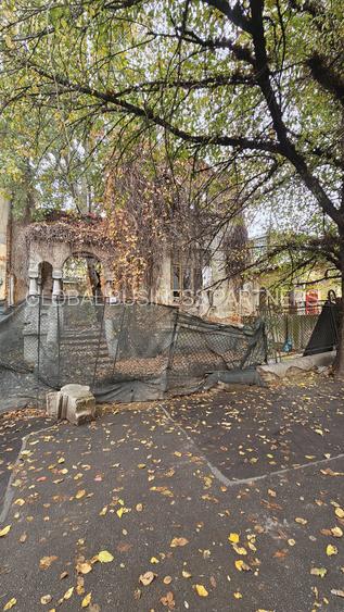 Cotroceni, vis-à-vis de Facultatea de Medicină, urbanism de construire S+P+2+M - 3