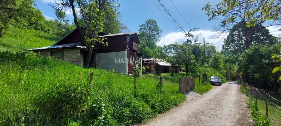 Casa gospodarului, bine întreținută, cu teren generos – Comarnic - 16