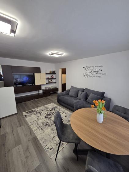 Apartament cu 2 camere, parcare, zona Academiei De Muzica