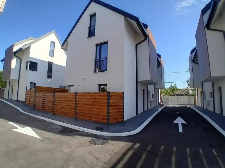 Ansamblu rezidențial case Townhouse | Bucureștii Noi – Lac Străulești