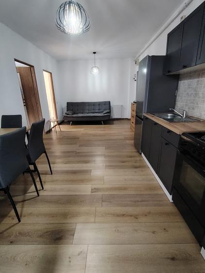 Inchiriere Apartament 2 camere semidecomandat, 48 mp ,Florilor