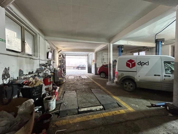 Service auto acces la E58 finisat, echipat complet, Scheia