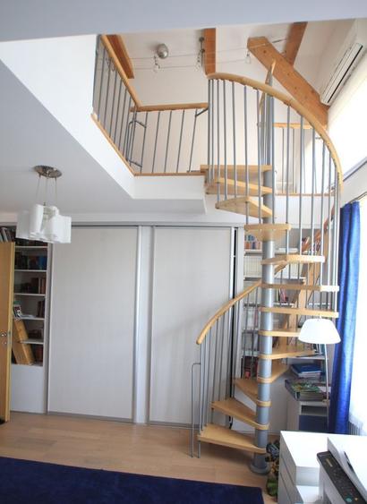 Vilă de familie elegantă, cu grădină generoasă și mansardă – Otopeni Odăile
