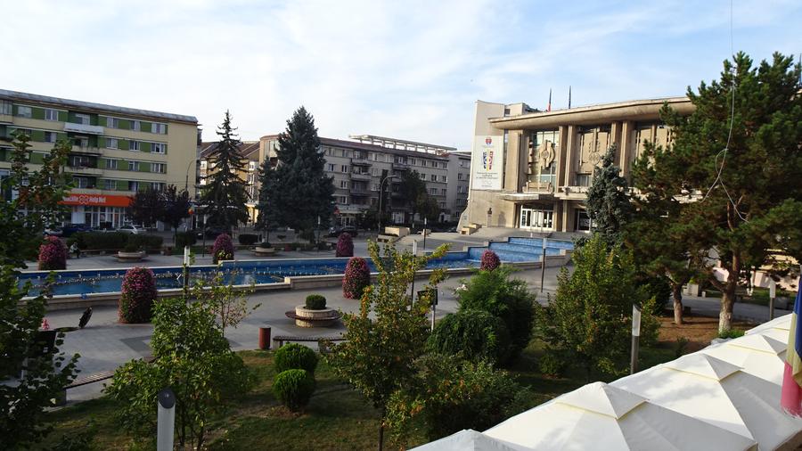 Inchiriez apartament 2 camere  Deva, ultracentrala, etaj 1,DIN DATA DE 01.10.26