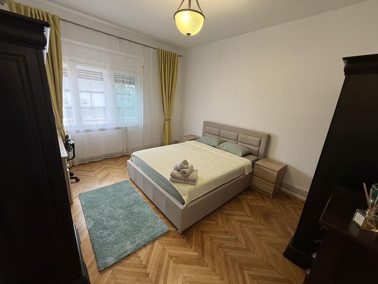 Apartament 6 camere Ultracentral