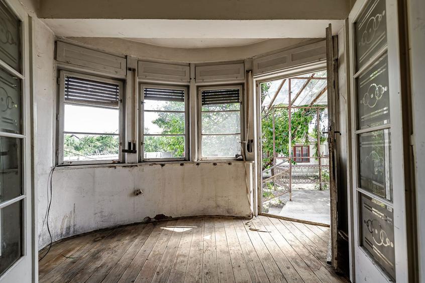 De vânzare teren+casă: 716 mp teren | Pârneava | Str. Dorobanților