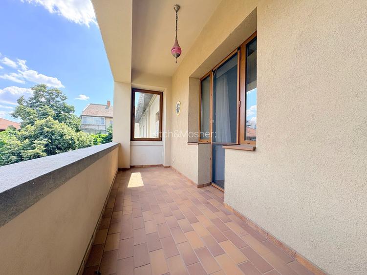 Apartament spatios, etajul 2, amenajat - zona Complexul Studentesc - 17