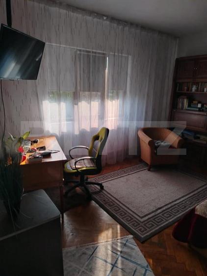 Casa 6 camere, 250 mp, zona Luncani