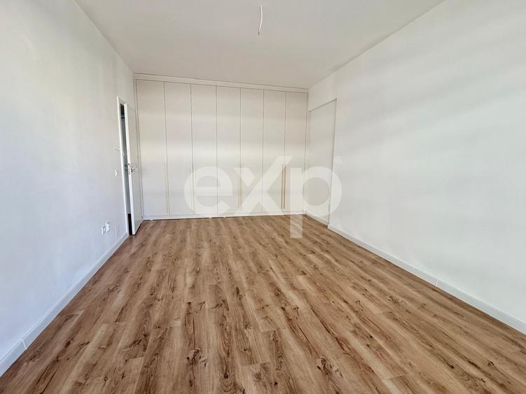 Apartament 2 camere , decomandat, etaj3/9, Tractorul Coresi - 450 EURo
