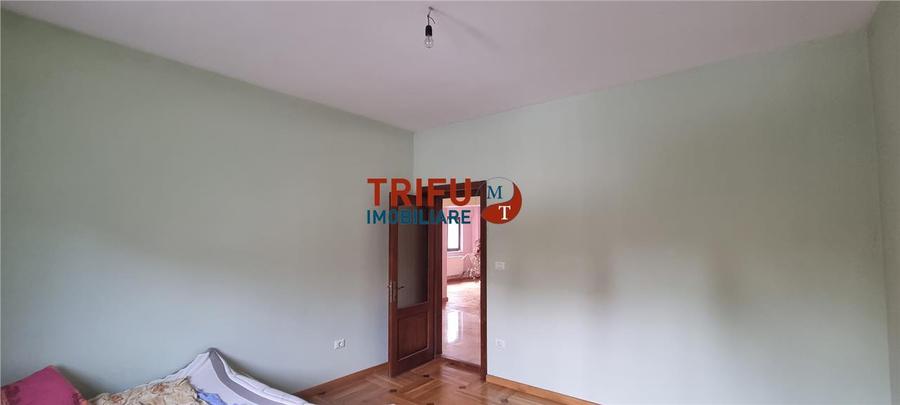 Casa 10 camere de inchiriat zona Centru cu piscina interioara