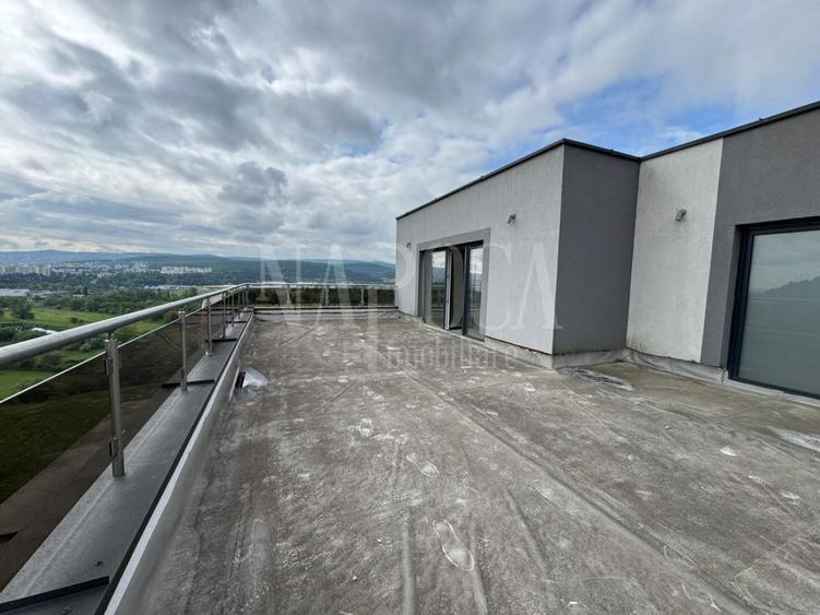 Apartament 3 camere de vanzare in Floresti