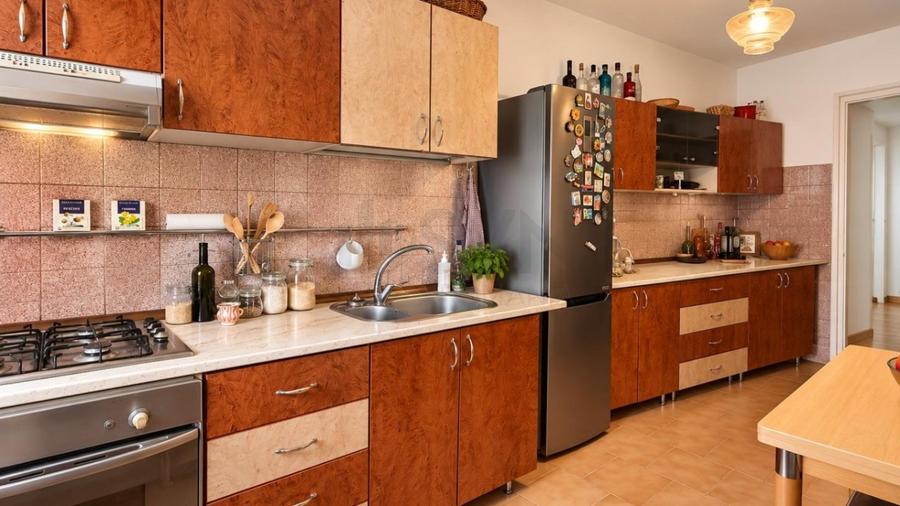 REA0087997 Apartament 4 camere I Stirbei Voda I Cismigiu I bloc 1994