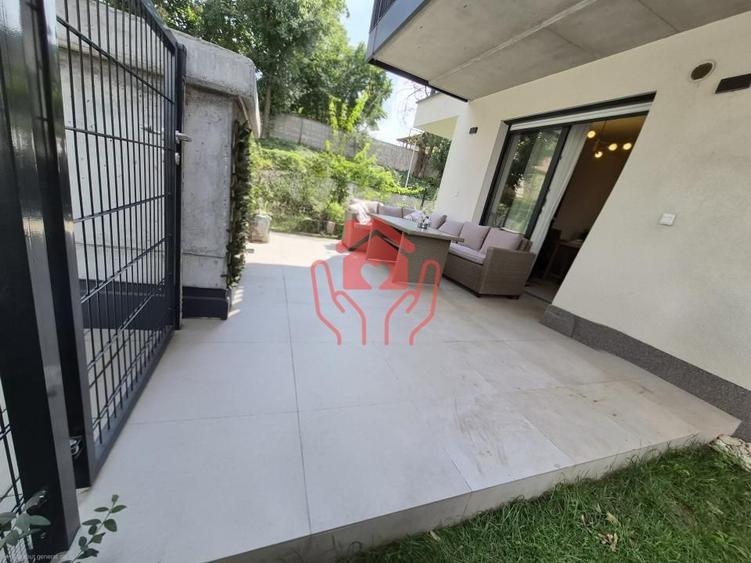 DNA GHICA (Azuga Residence)-3 camere semi/mobilat, curte privata, parcare, club!