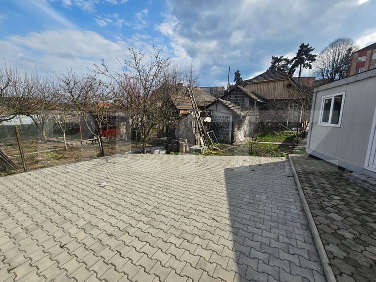 Casă de vânzare – Aiud, la șoseaua principală