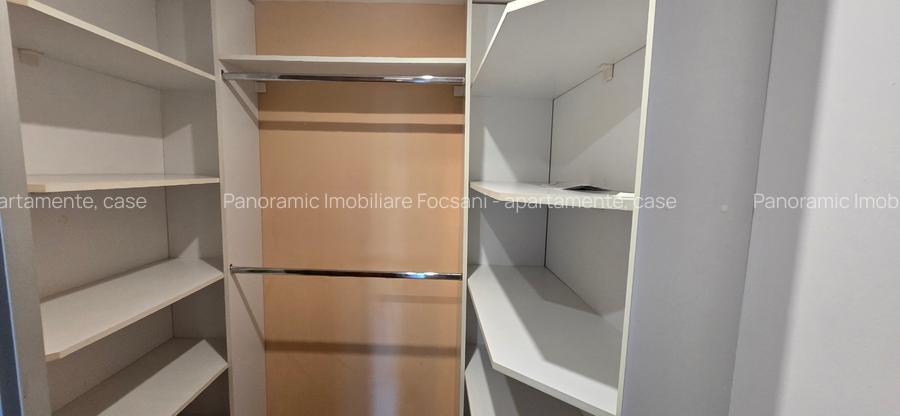 2 camere de vanzare , etaj superior, central  Focsani - 24