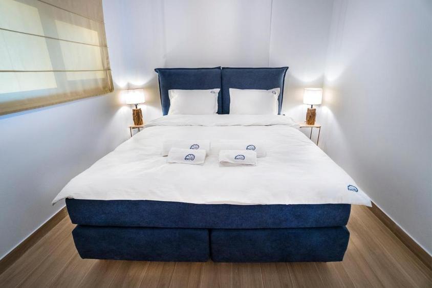 Apartament de inchiriat 2 camere, parcare proprie. Serviciu curatenie optional.