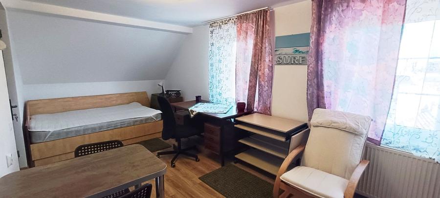 Garsoniera mibilata si utilata,central langa baza colinei