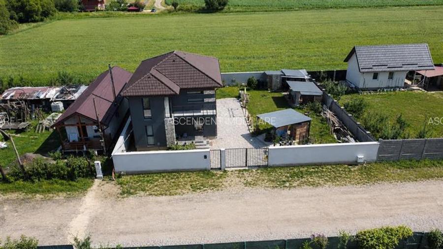 Casa familiala,3 dormitoare,incazire pardoseala,terasa,530 mp teren,Sanpetru, Br - 10