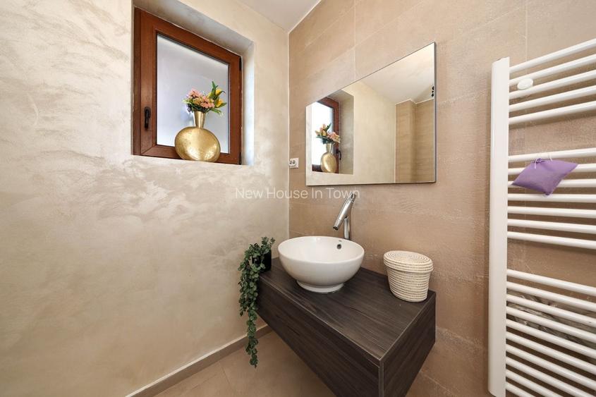 Casă Individuală Modernă de Vânzare | Sânpetru, Brașov - 13