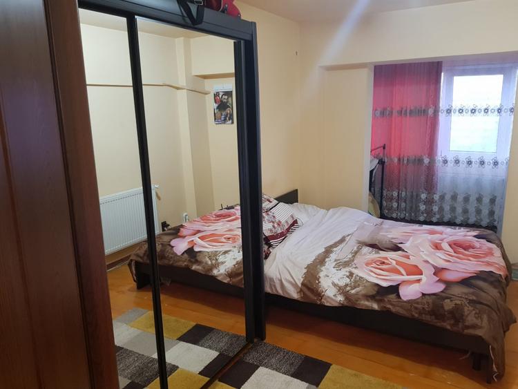 Apartament 3 camere decomandat, Buzaului.