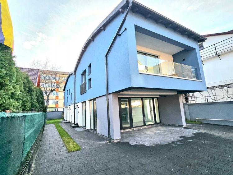 Spatiu comercial cu parcare, Hipodrom 2