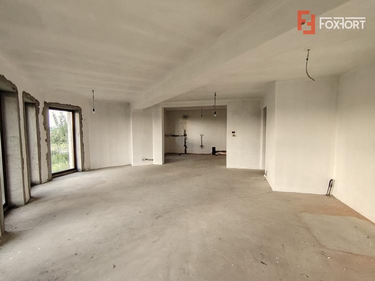 Comision 0% Casa individuala 5 camere cu teren de 747 mp in Sanandrei