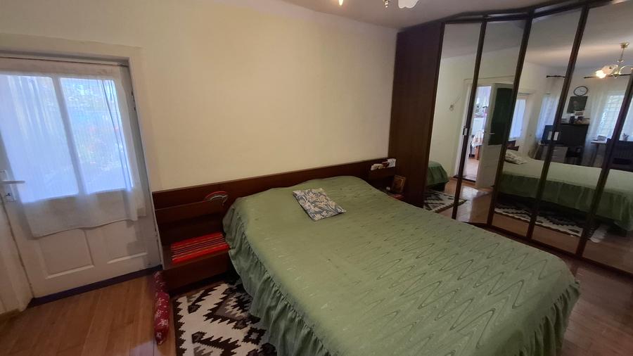 Casa 3 camere - constructie mixta + teren 200 mp (deschidere 8 ml )