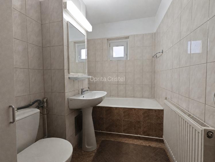 Proprietar – apartament 3 camere, 70 mp, etaj 1, garaj inclus | Girocului - 9
