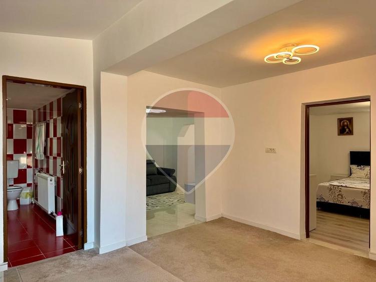 Casă / Vilă cu 4 camere de vânzare