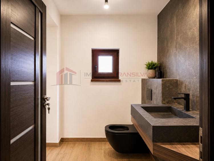 Casă modernă| Panoramă | Garaj | Semineu