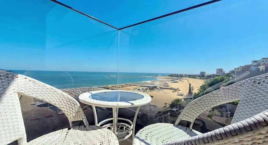 Frontal Sea View–120 sqm-Reyna Beach