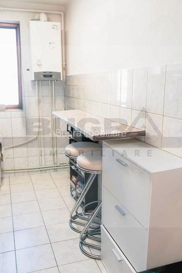 Apartament 2 camere, 37mp, etaj intermediar, zona Piata Hermes - 10