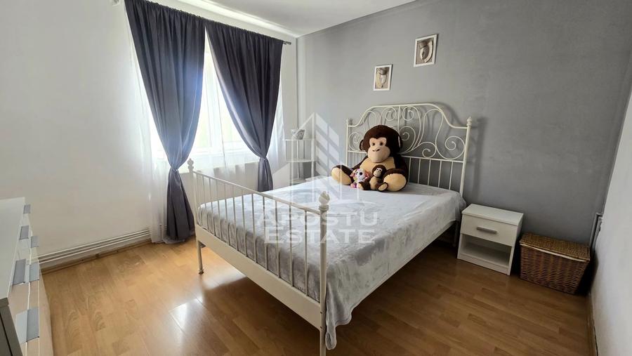 Apartament de vanzare cu 3 camere, decomandat,centrala proprie,Lipovei