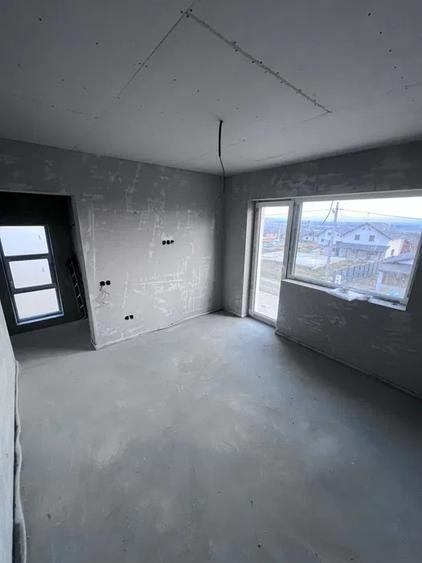 Casă nouă, design modern, teren 500 mp – liniște aproape de Baia Mare
