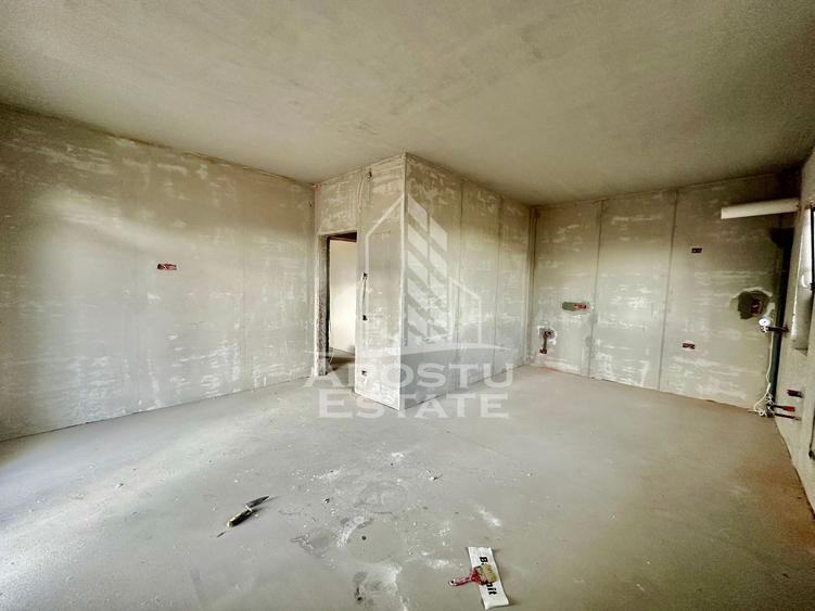 Apartament cu 3 camere, 2 bai, etaj 1, zona Lidl din Giroc
