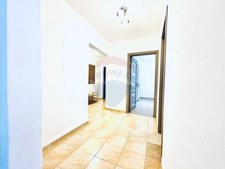 Apartament cu 3 camere de închiriat - 4