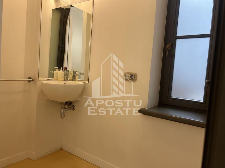 Apartament cu 3 camere demisol+ parter, Ultracentral