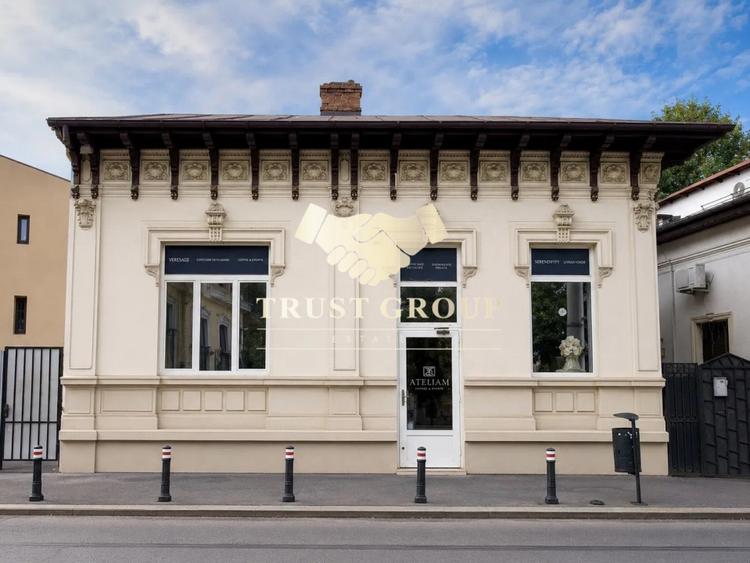 ULTRACENTRAL Spatiu Comercial Stradal DACIA - Eminescu