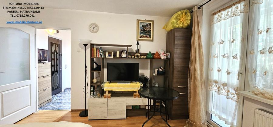 Apartament 2 camere,parter+balcon mare+boxa in proprietate,zona Scoala nr.8 P.Nt