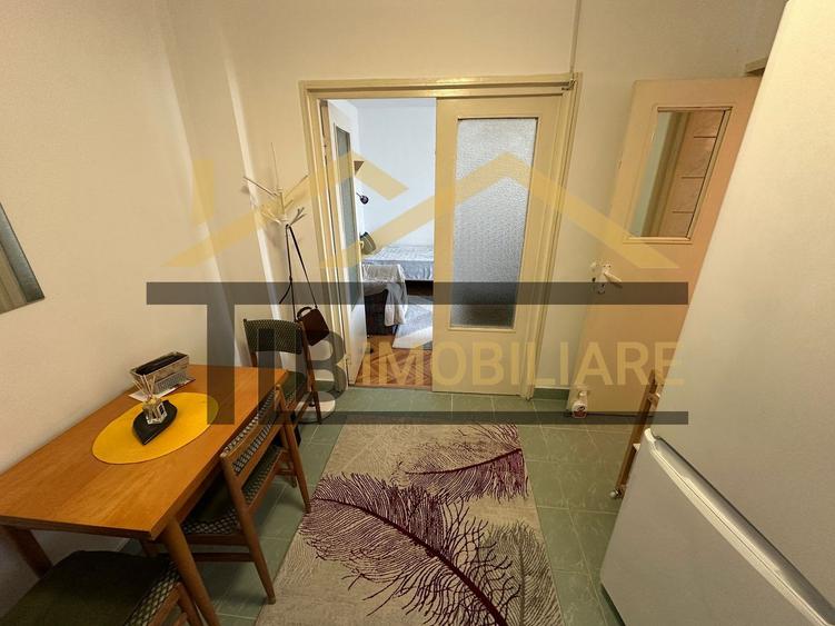 Apartament de 3 camere, 52mp , decomandat, Zona Dambu Pietros